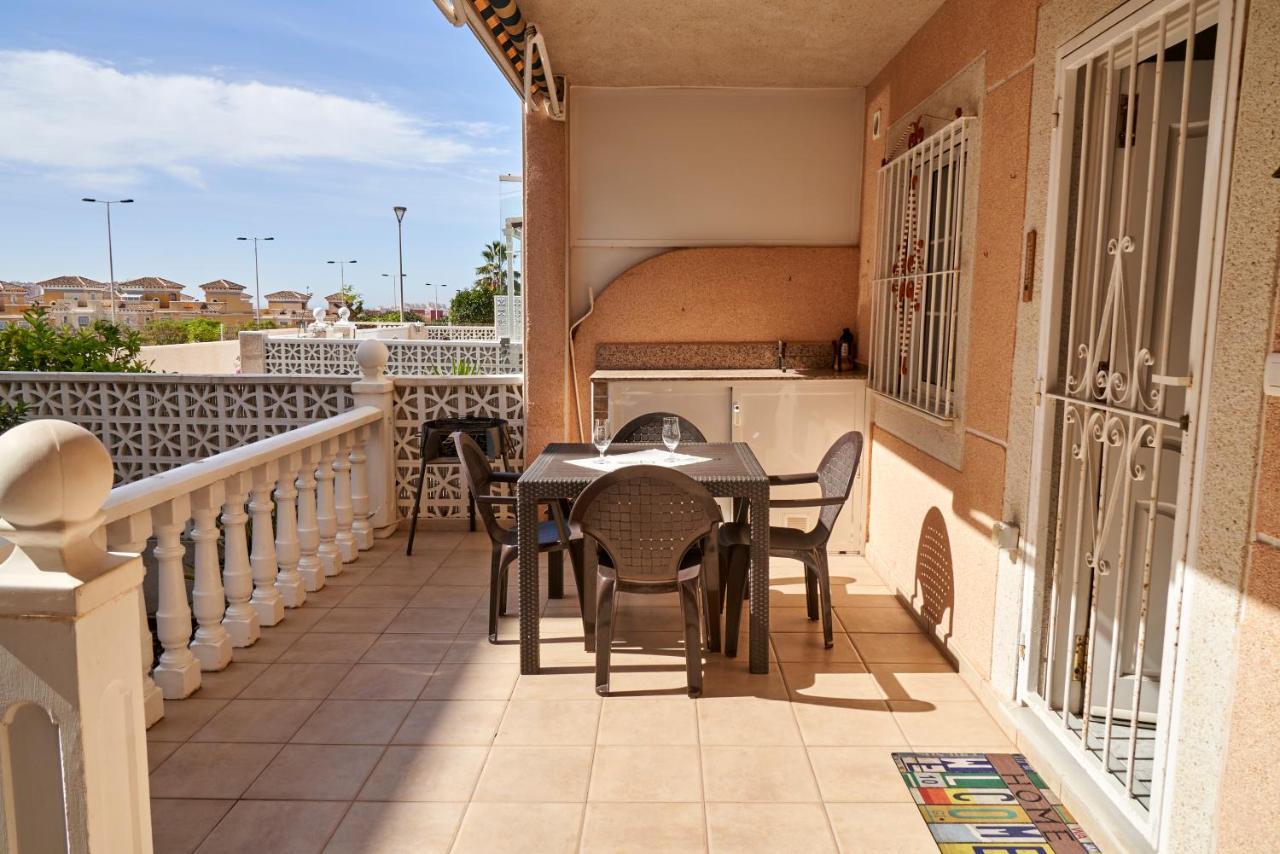 Apartment Altos De La Bahia X Torrevieja Dış mekan fotoğraf
