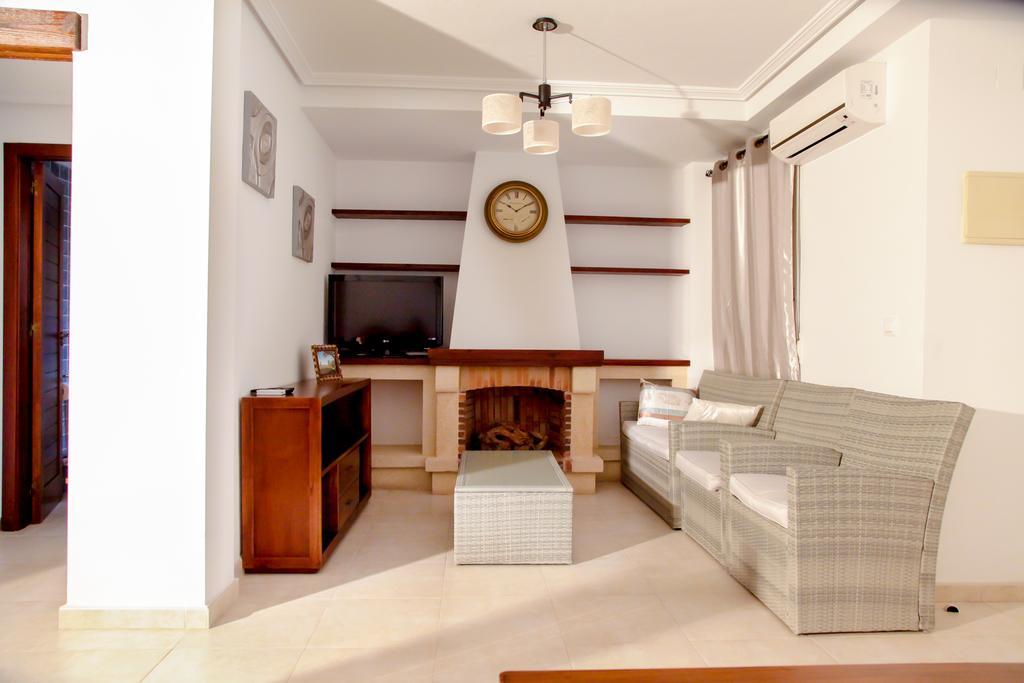 Apartment Altos De La Bahia X Torrevieja Oda fotoğraf