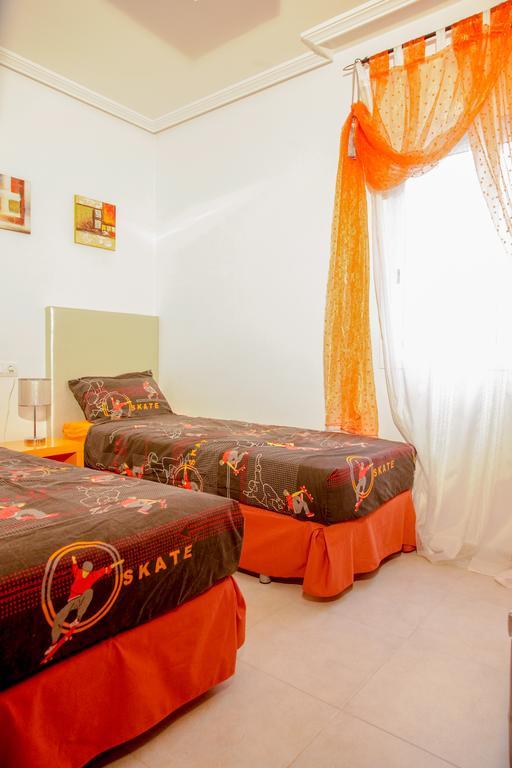 Apartment Altos De La Bahia X Torrevieja Oda fotoğraf