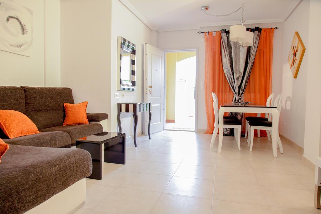 Apartment Altos De La Bahia X Torrevieja Oda fotoğraf